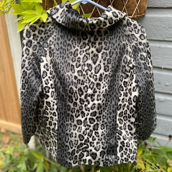 Leopard Print Cropped Jacket - Picture 6 of 7